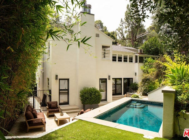 2845 N Beachwood Dr, Los Angeles, CA 90068