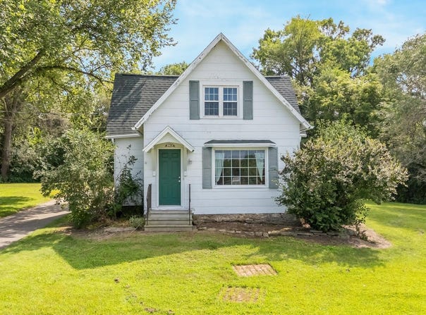 2780 HUMBOLDT Road, GREEN BAY, WI 54311