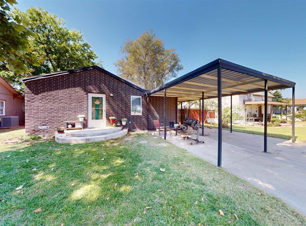 1407 14th Street, Woodward, OK 73801