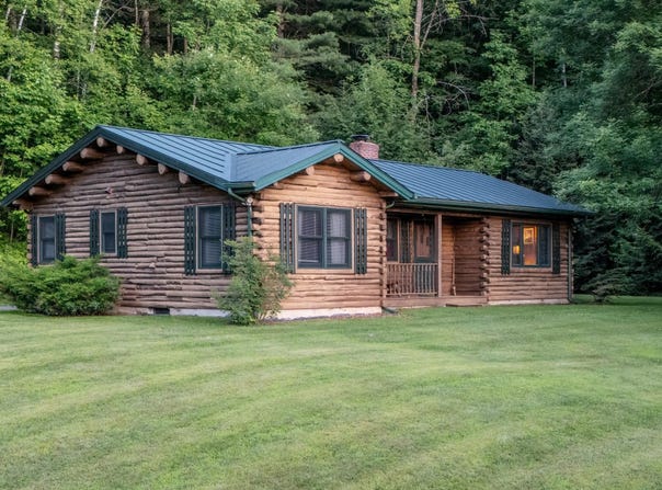 1314 Ridge Hill Drive, Derby, VT 05829