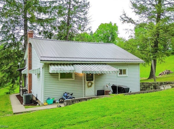 136 E Wheeling Street, Cadiz, OH 43907