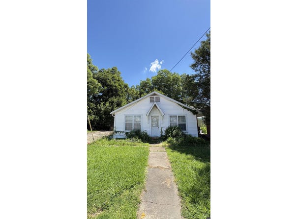 118 S Cedar, Gleason, TN 38229