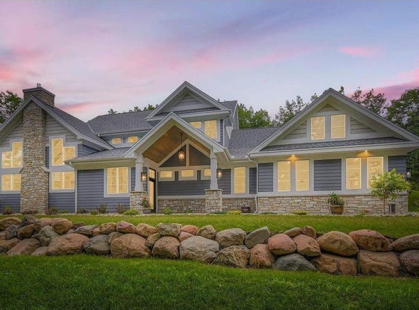 294 Cove Road, Hudson, WI 54016