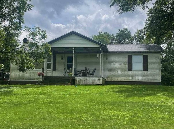 8536 Goddard Craft Ln, Cambridge, OH 43725