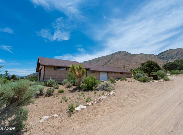 5 Pinon Drive, Smith Valley, NV 89444