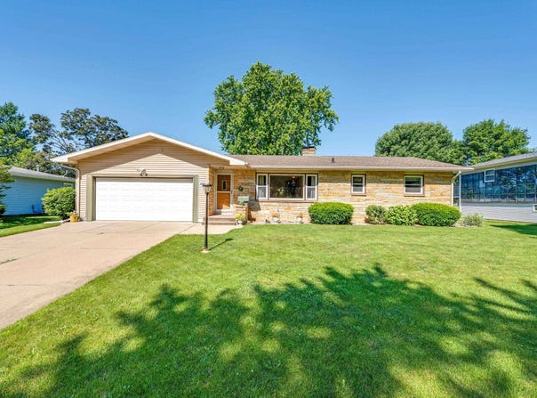 206 N Jefferson Street, Verona, WI 53593