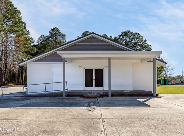 1233 Haw Branch Road, Beulaville, NC 28518