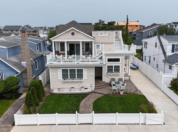 713 W Brigantine Ave, Brigantine, NJ 08203