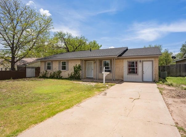 2618 13th Avenue, Canyon, TX 79015