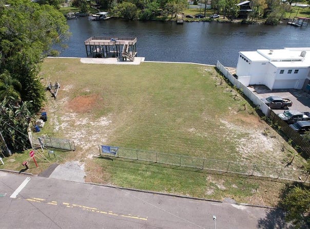 4033 N RIVER VIEW AVENUE, TAMPA, FL 33607