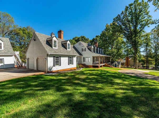 207 Fox Runn Dr, Lynchburg, VA 24503