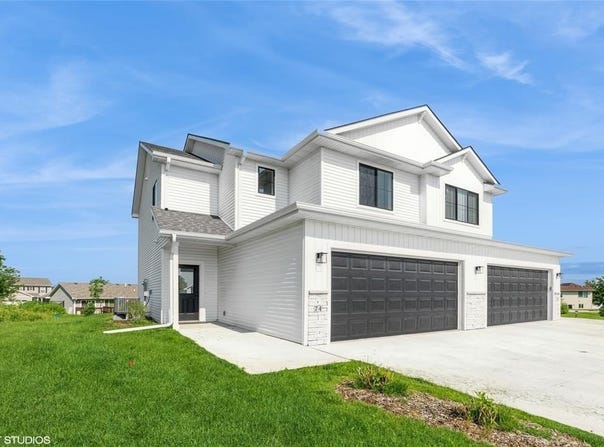 7000 Lake Ridge Avenue unit: 69, Des Moines, IA 50320