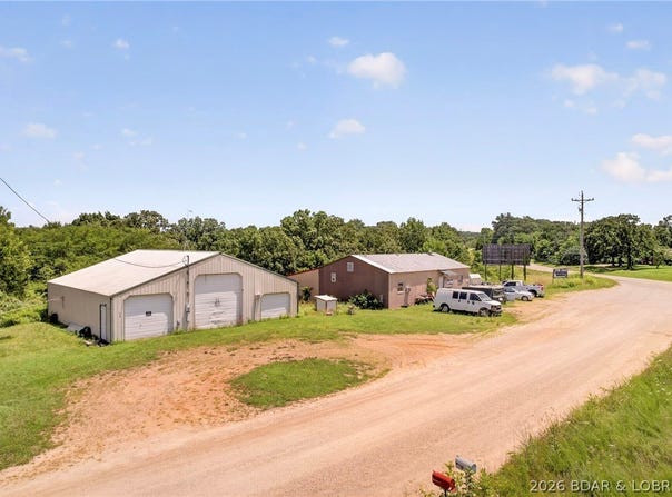 702 Bear Creek Road, Brumley, MO 65017