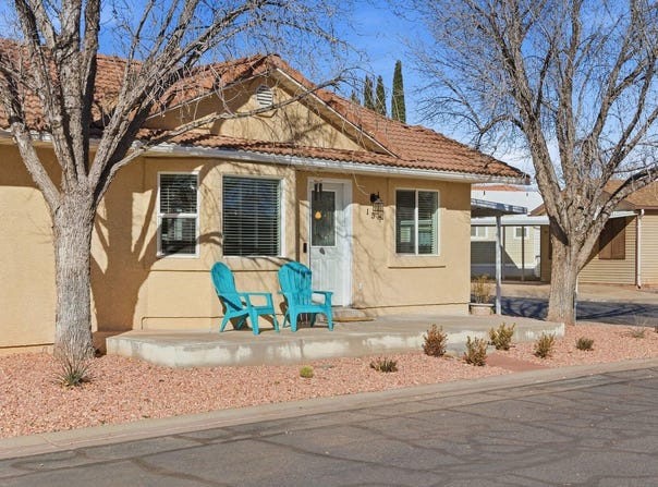 180 N 1100 E, Washington, UT 84780