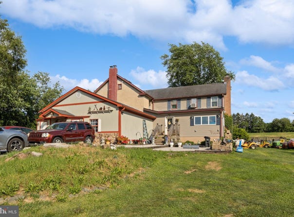 484 BROUGH ROAD, ABBOTTSTOWN, PA 17301