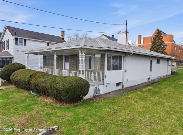230 10th Avenue, Scranton, PA 18504