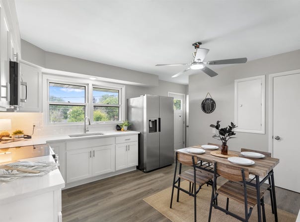 111 Ridge Drive, Mount Horeb, WI 53572