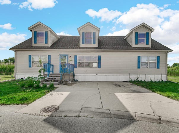 706 Rivers Walk Lane, Michigan City, IN 46360