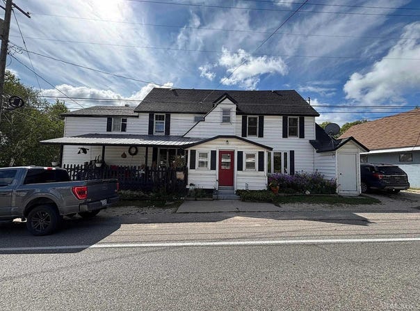 17345 Main St, Curtis, MI 49820