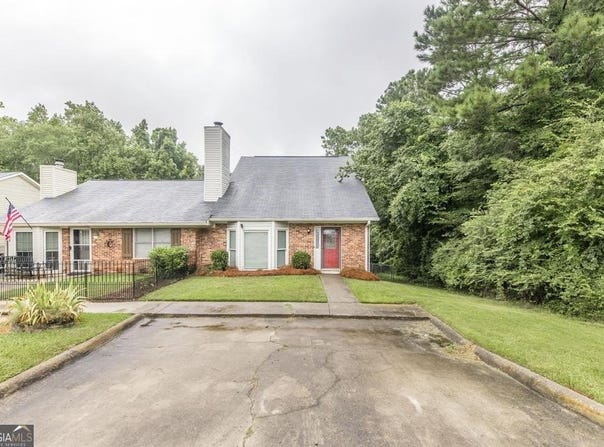 176 N Springs, Macon, GA 31210