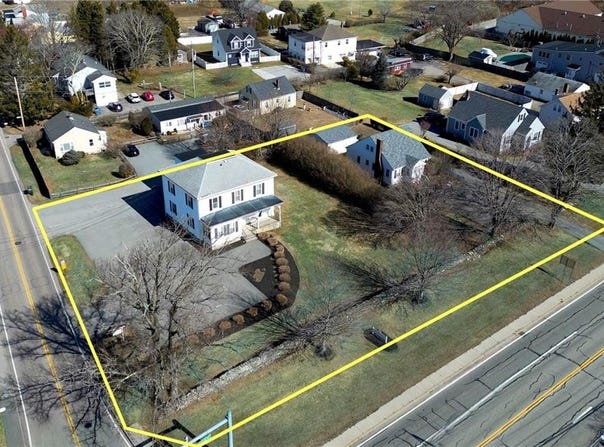 460 E Main Road, Middletown, RI 02842
