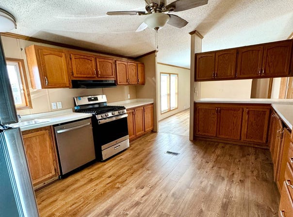 808 N. Prairieview Rd., Mahomet, IL 61853
