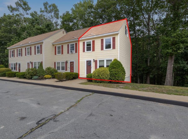 25 Powder Mill Drive, Kennebunk, ME 04043