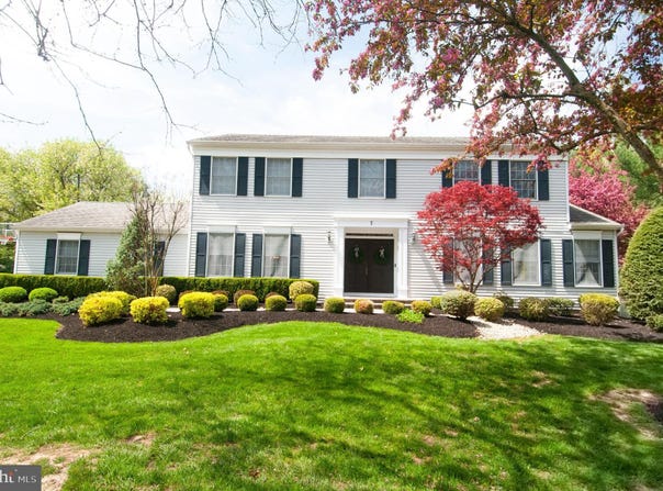 7 BRIARWOOD DR, PRINCETON JUNCTION, NJ 08550