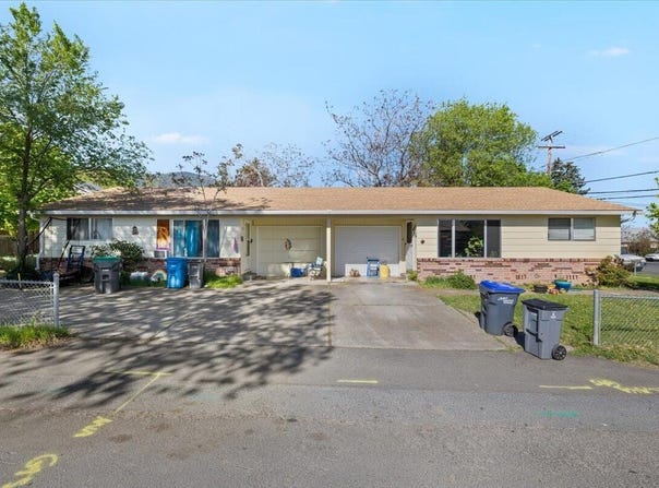 1208 Iowa Street, Ashland, OR 97520
