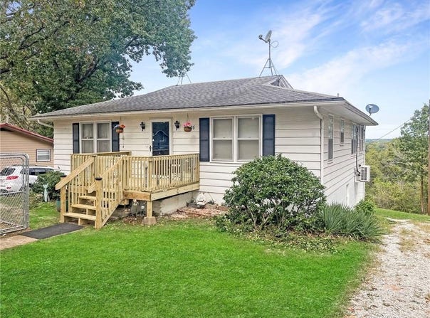 31688 Highline Drive, Warsaw, MO 65355