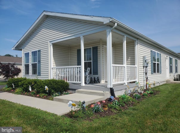 5 BUNTING COURT, BECHTELSVILLE, PA 19505