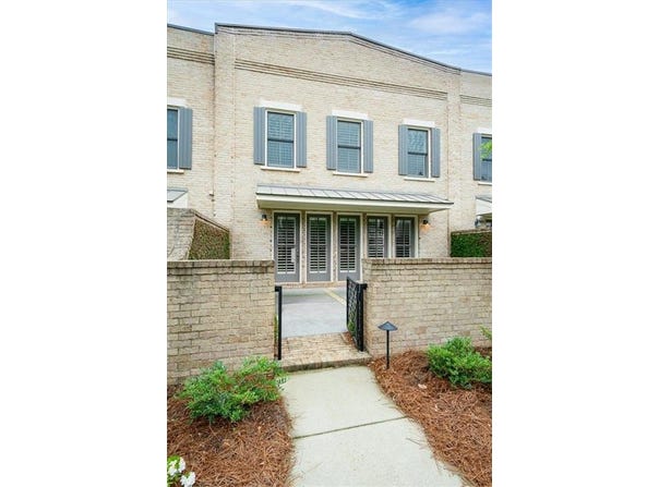 130 FORREST Alley, Roswell, GA 30075