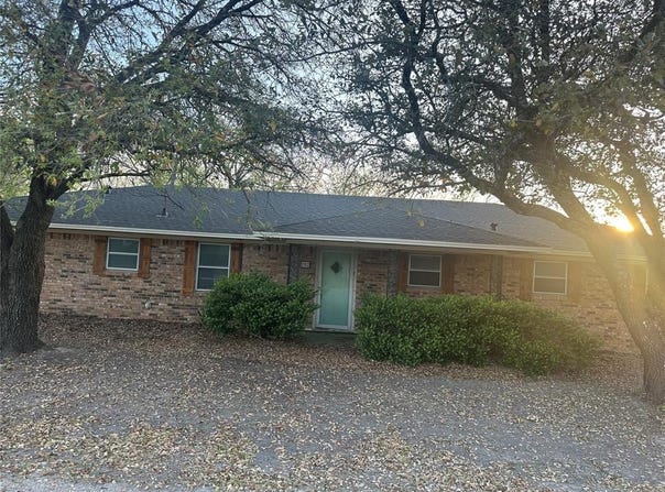 202 S Spencer Street, Mart, TX 76664