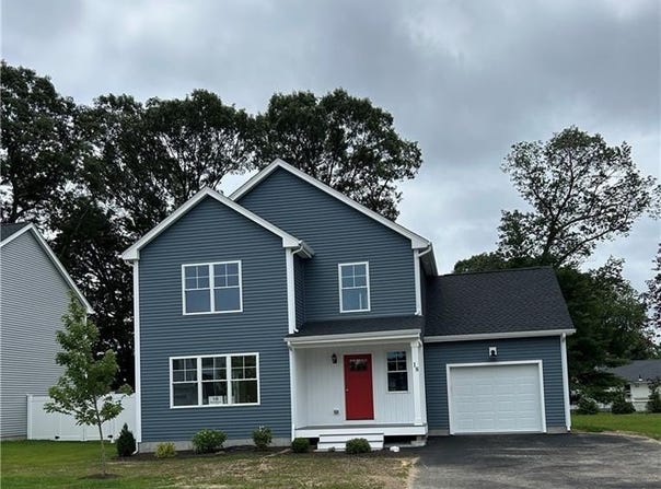 18 Red Maple Lane, Warwick, RI 02886