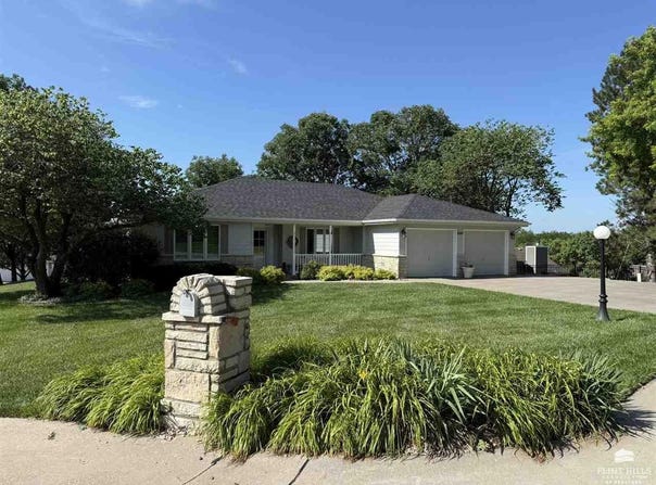 2101 Abbott Circle, Manhattan, KS 66503