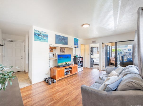 1242 Matlock Avenue, Honolulu, HI 96814