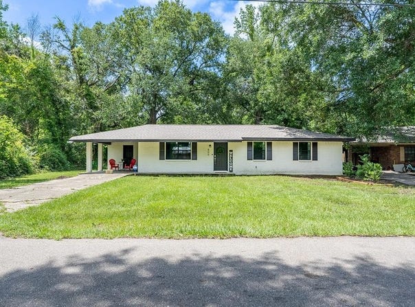 809 Jarrell St., Picayune, MS 39466