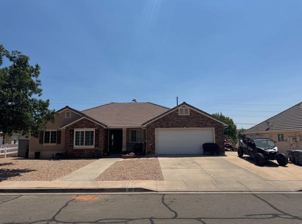 27 S 1970 E, St George, UT 84790