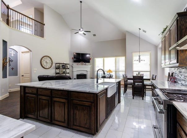1232 Grant Avenue, Lantana, TX 76226