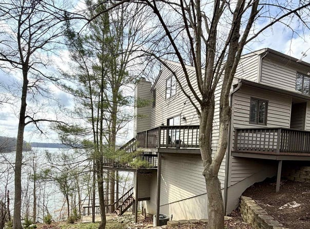 2072 E Waters Edge Drive, Bloomington, IN 47401