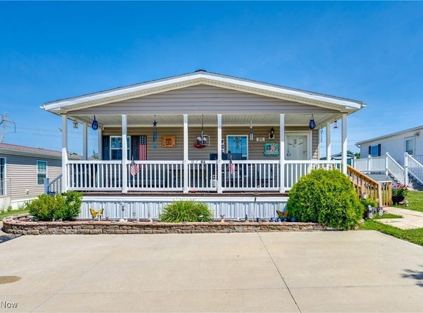 5145 Yellowwood Drive SW unit: 295, Navarre, OH 44662