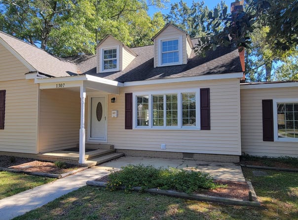 1307 N Respess Street, Washington, NC 27889