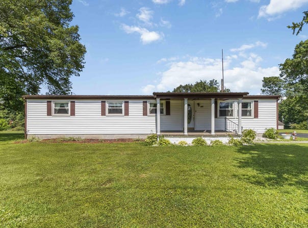 445 Flint Road, Waco, KY 40385