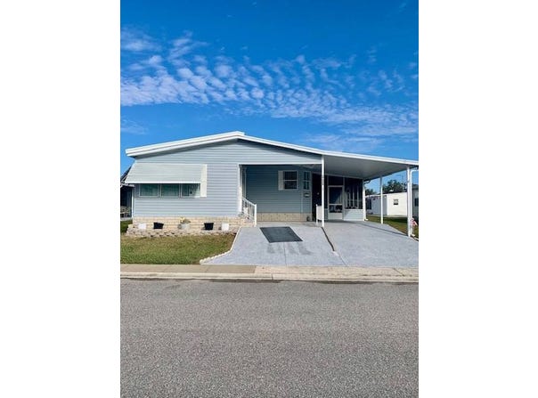 5927 Benz, Zephyrhills, FL 33540