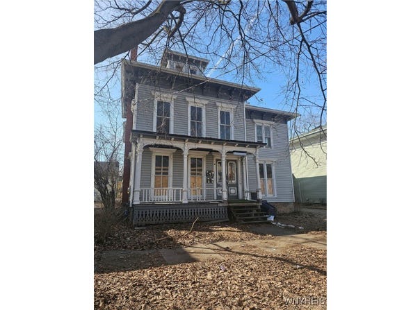 135 Pine Street, Lockport City, NY 14094