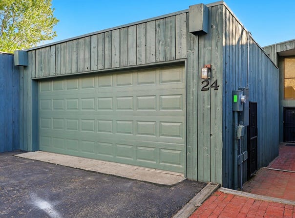 720 TRAMWAY Lane NE unit: 24, Albuquerque, NM 87122