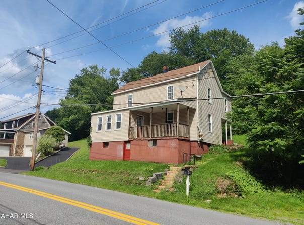 519 Benshoff Hill Rd, Johnstown, PA 15906