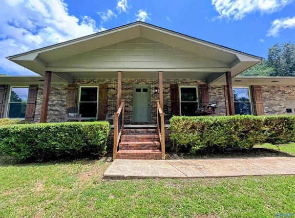 1527 Bob Jones Road, Scottsboro, AL 35769