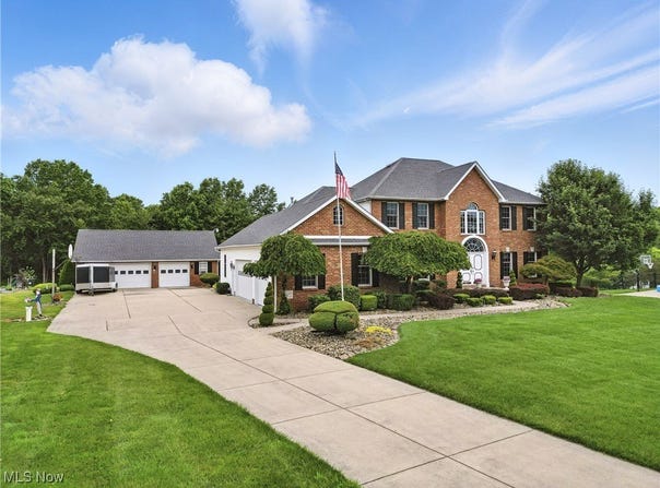 6650 Pheasant Run, Canfield, OH 44406