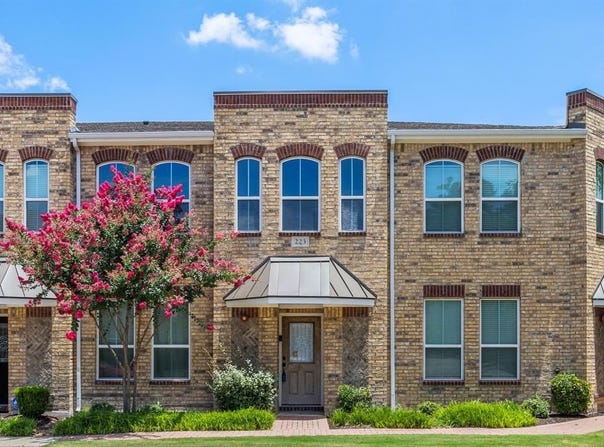 223 Belleville Drive, Lewisville, TX 75057
